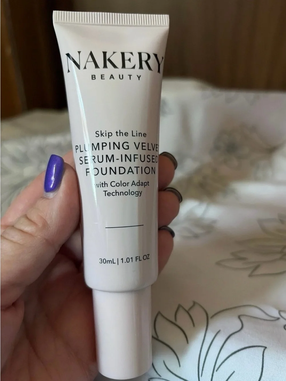 Plumping Velvet Serum-Infused Foundation – Medium
